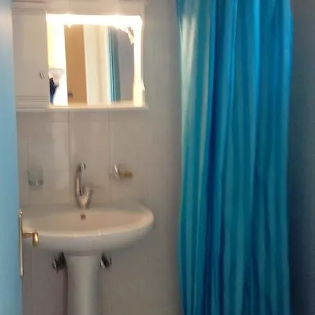 Yellow House Appartement *